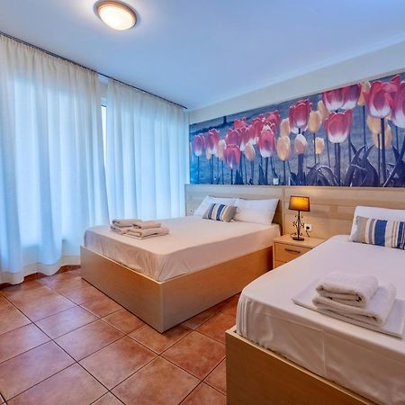Fontana Luxury Rooms Mytilíni Екстериор снимка